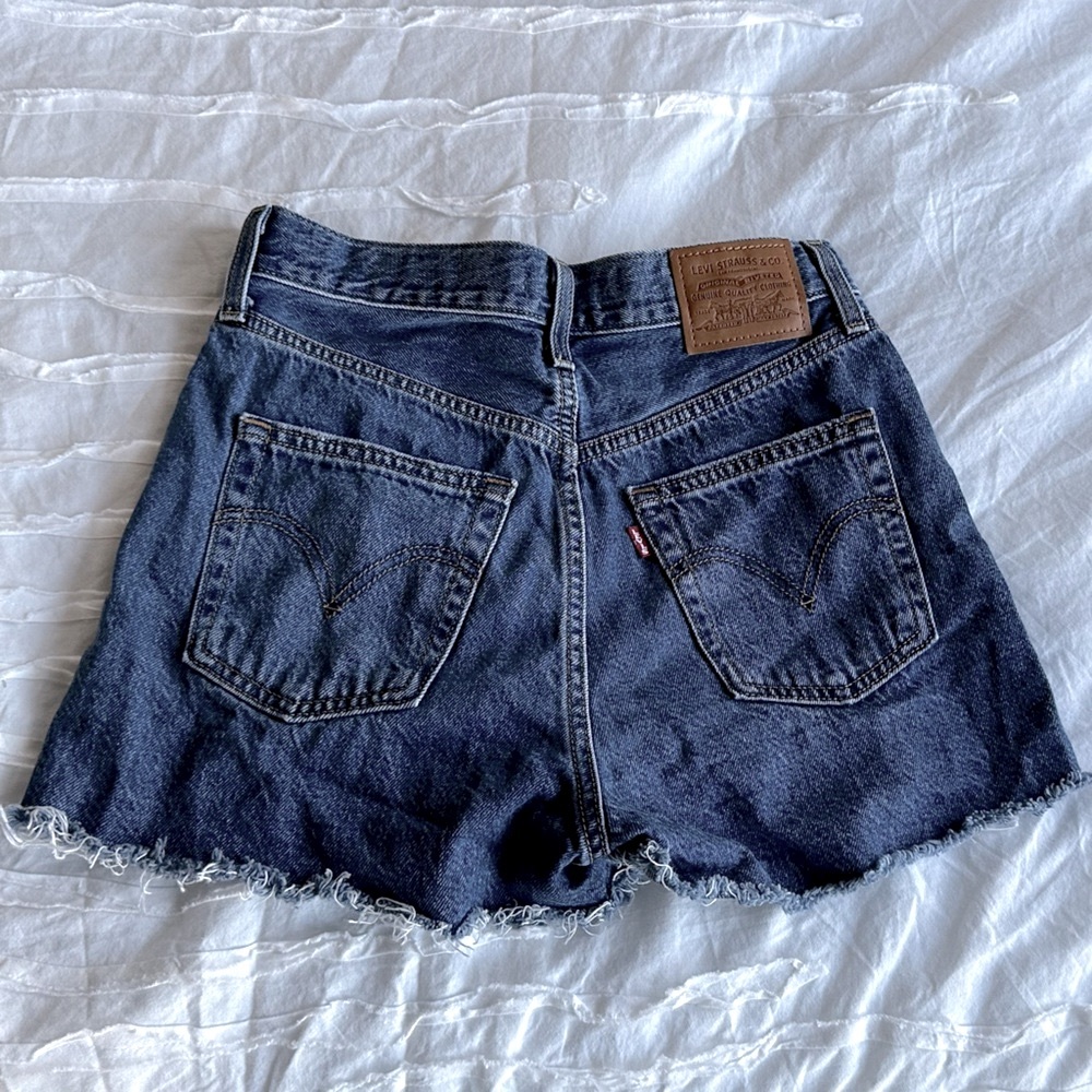 Levi’s Ribcage Shorts